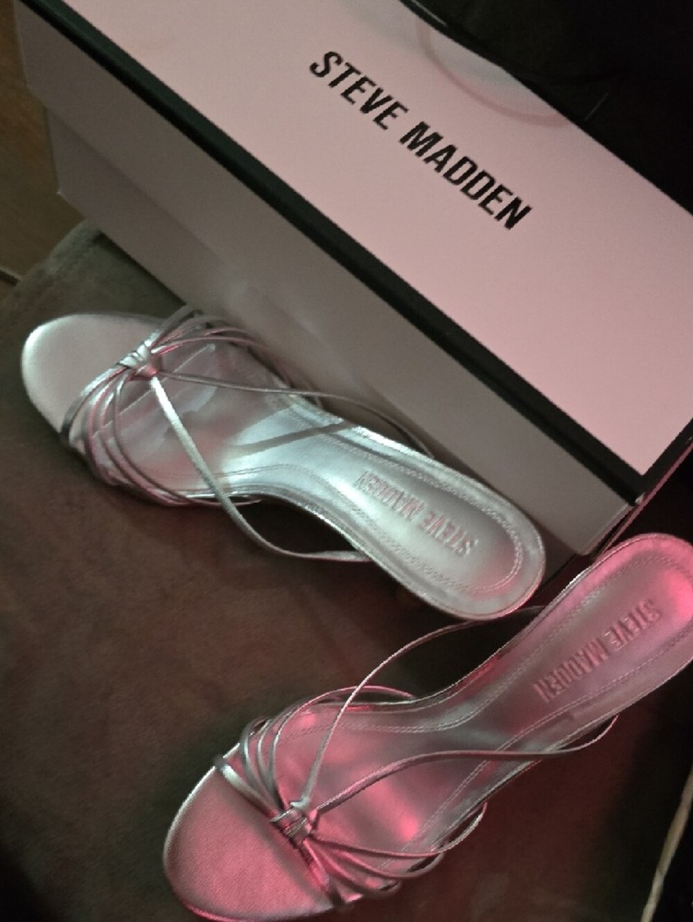 Steve Madden Edna Silver Leather Heels - Picture 8 of 8